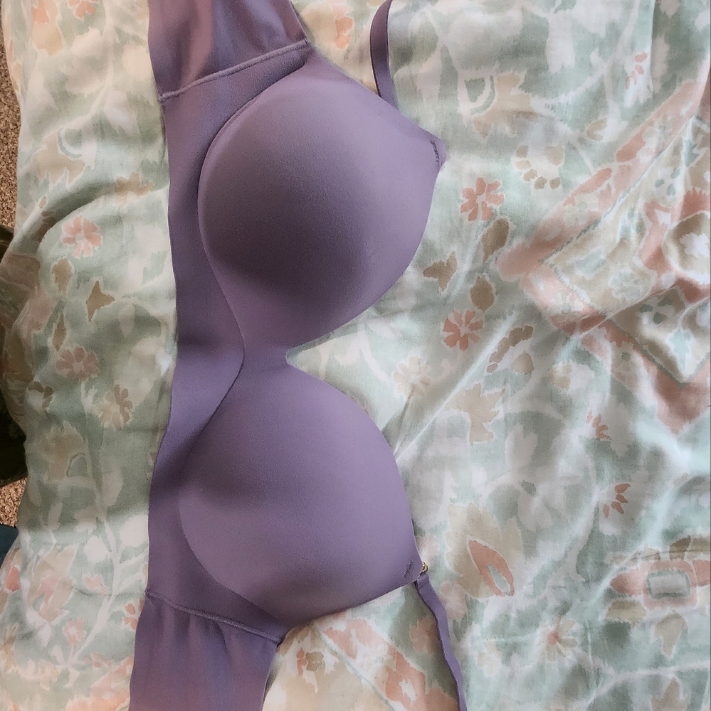 Victoria secret NwoT- padded no underwire